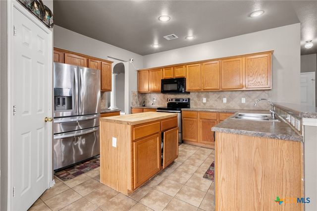 6304 Nessy Drive, Killeen, TX 76549