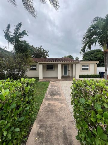 9030 SW 40th Ter, Miami, FL 33165