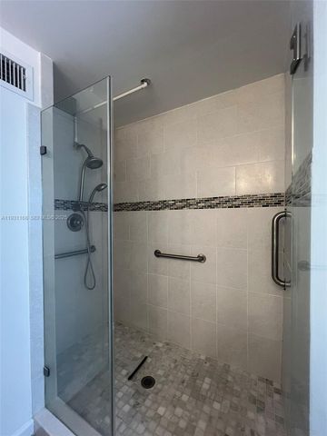 9030 SW 40th Ter, Miami, FL 33165