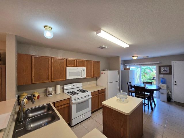 6106 Elton Knolls Street, Katy, TX 77449