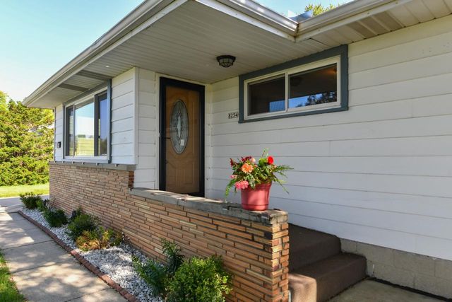 8254 N 55th STREET, Brown Deer, WI 53223