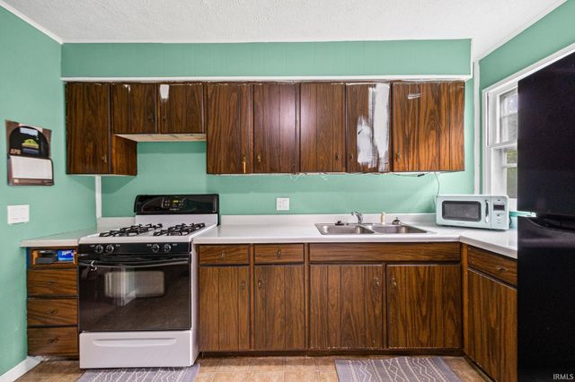 2405 Foxhall Drive, Lafayette, IN 47909