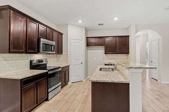 1009 N Churchill Drive, Fate, TX 75189
