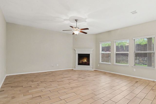 1009 N Churchill Drive, Fate, TX 75189