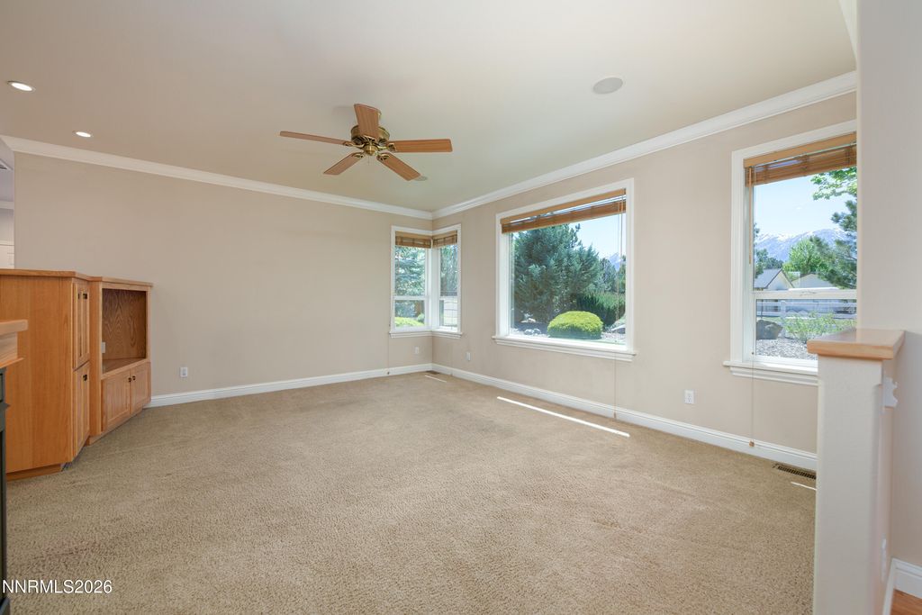 Image 11 of property listing at 1219 Keepsake Circle, Gardnerville, NV 89460