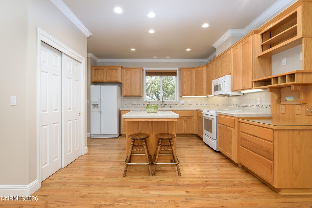 Image 19 of property listing at 1219 Keepsake Circle, Gardnerville, NV 89460