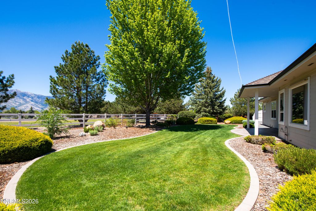 Image 36 of property listing at 1219 Keepsake Circle, Gardnerville, NV 89460