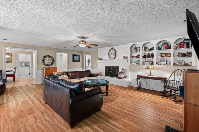 5110 Wedgefield Road, Granbury, TX 76049
