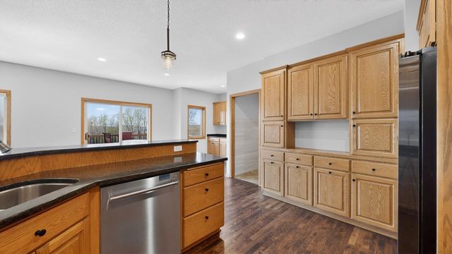 6389 Summit Pointe Road NW, Rochester, MN 55901