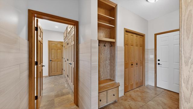 6389 Summit Pointe Road NW, Rochester, MN 55901