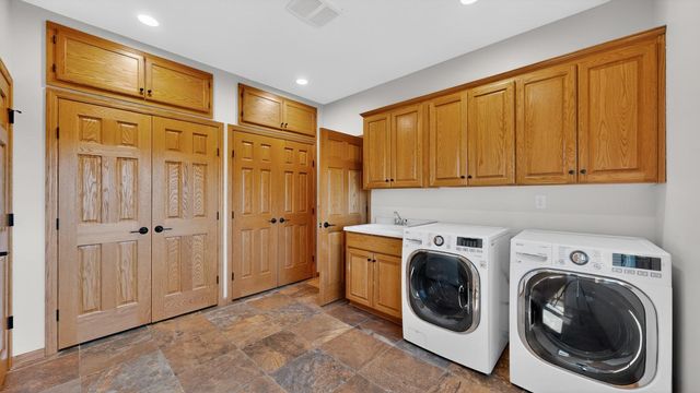 6389 Summit Pointe Road NW, Rochester, MN 55901