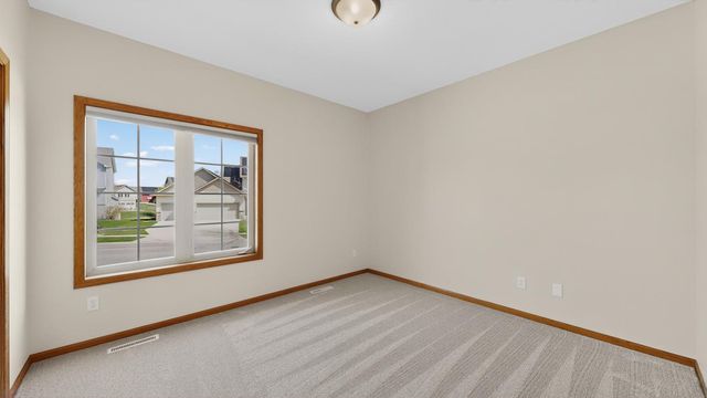 6389 Summit Pointe Road NW, Rochester, MN 55901