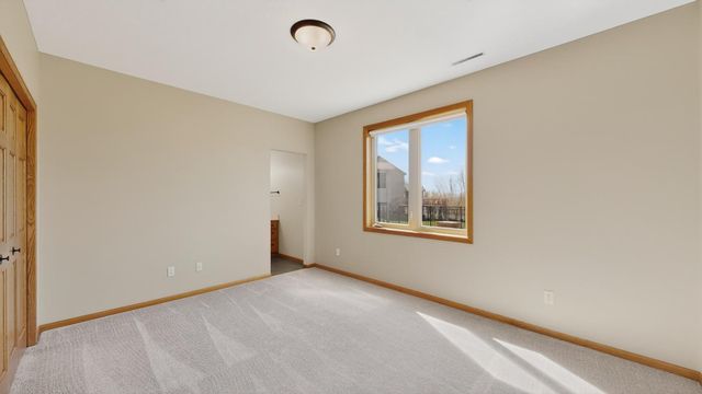 6389 Summit Pointe Road NW, Rochester, MN 55901