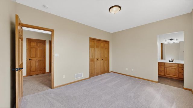 6389 Summit Pointe Road NW, Rochester, MN 55901