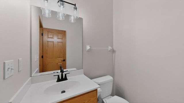 6389 Summit Pointe Road NW, Rochester, MN 55901