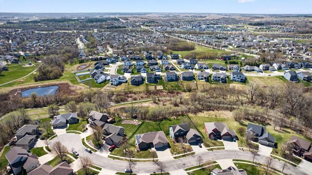 6389 Summit Pointe Road NW, Rochester, MN 55901