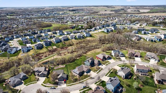 6389 Summit Pointe Road NW, Rochester, MN 55901