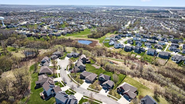 6389 Summit Pointe Road NW, Rochester, MN 55901