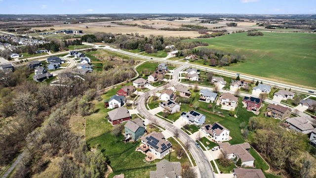 6389 Summit Pointe Road NW, Rochester, MN 55901