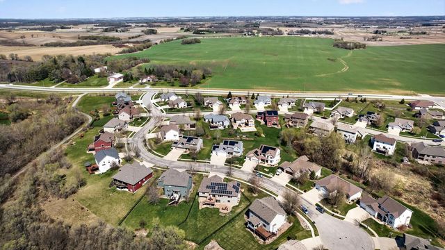 6389 Summit Pointe Road NW, Rochester, MN 55901