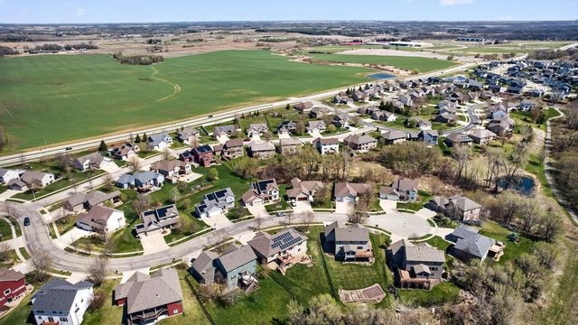 6389 Summit Pointe Road NW, Rochester, MN 55901