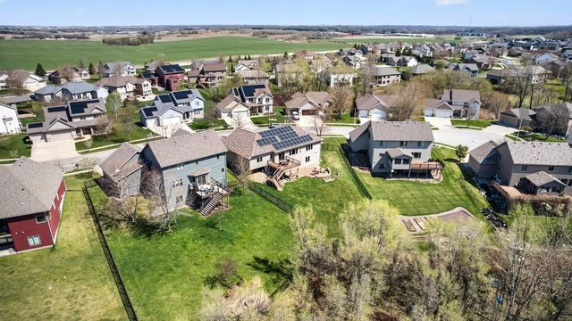 6389 Summit Pointe Road NW, Rochester, MN 55901