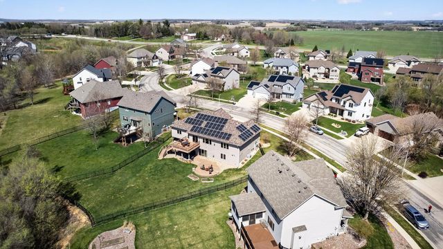 6389 Summit Pointe Road NW, Rochester, MN 55901