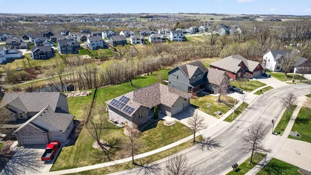 6389 Summit Pointe Road NW, Rochester, MN 55901