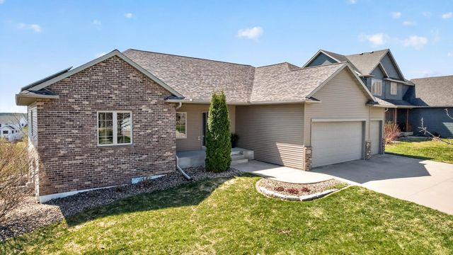 6389 Summit Pointe Road NW, Rochester, MN 55901