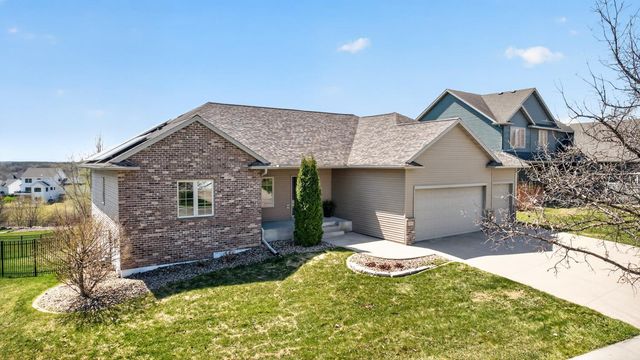 6389 Summit Pointe Road NW, Rochester, MN 55901