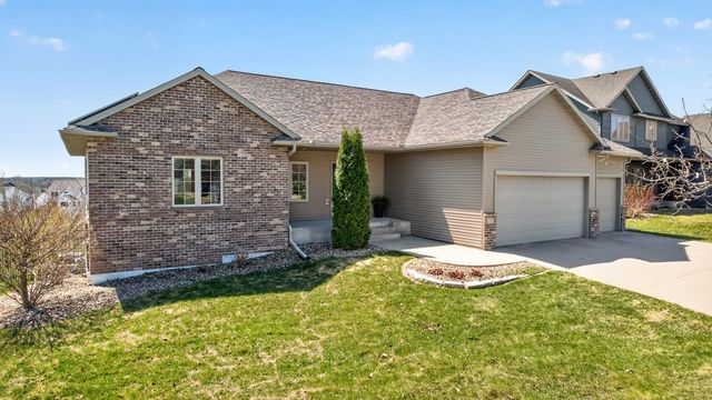 6389 Summit Pointe Road NW, Rochester, MN 55901