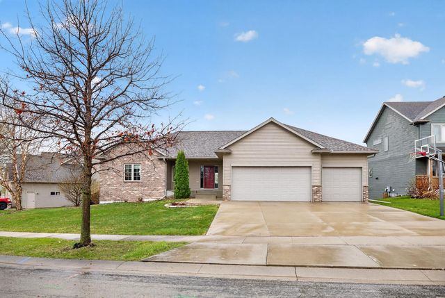 6389 Summit Pointe Road NW, Rochester, MN 55901