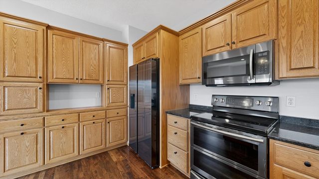 6389 Summit Pointe Road NW, Rochester, MN 55901