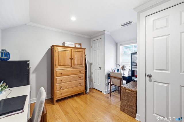 40 1st Street, Norwalk, CT 06855