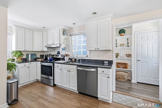 40 1st Street, Norwalk, CT 06855