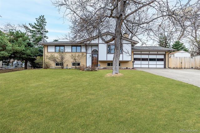 12306 W Green Mountain Drive, Lakewood, CO 80228