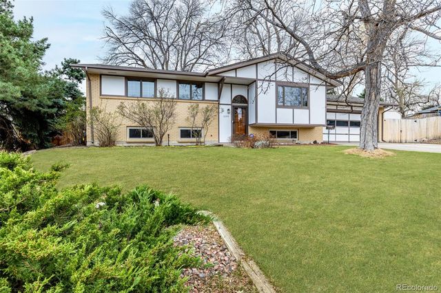 12306 W Green Mountain Drive, Lakewood, CO 80228