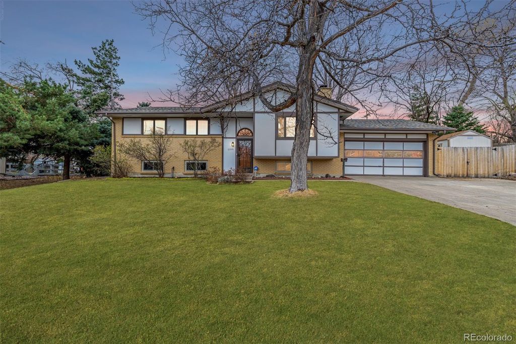 12306 W Green Mountain Drive, Lakewood, CO 80228