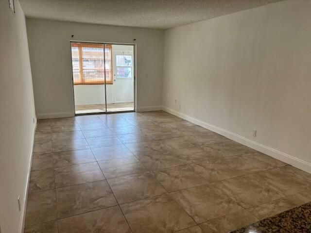 2131 NE 1st Court 105, Boynton Beach, FL 33435