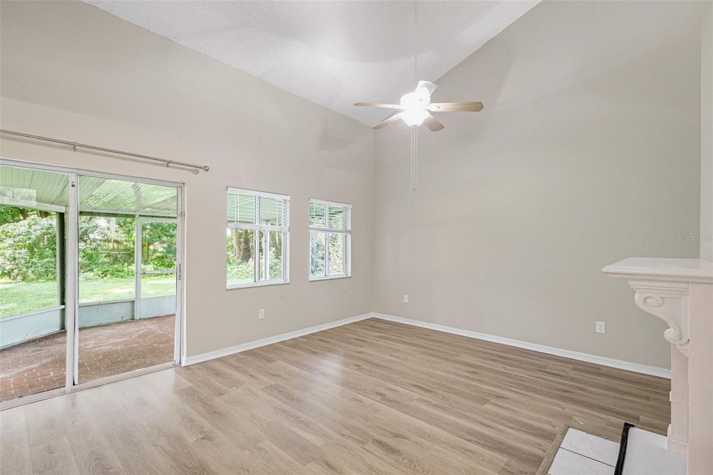 Image 12 of property listing at 16102 WARDEN PLACE, Tampa, FL 33647