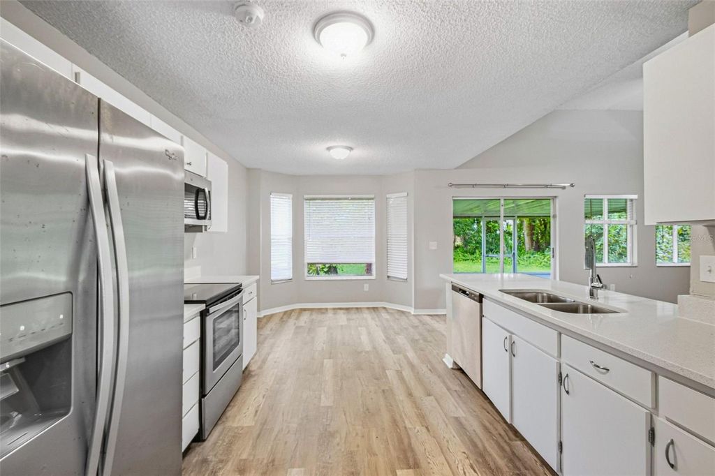 Image 23 of property listing at 16102 WARDEN PLACE, Tampa, FL 33647