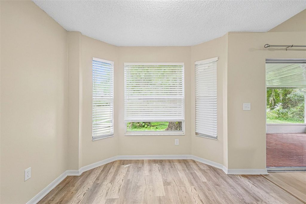 Image 24 of property listing at 16102 WARDEN PLACE, Tampa, FL 33647