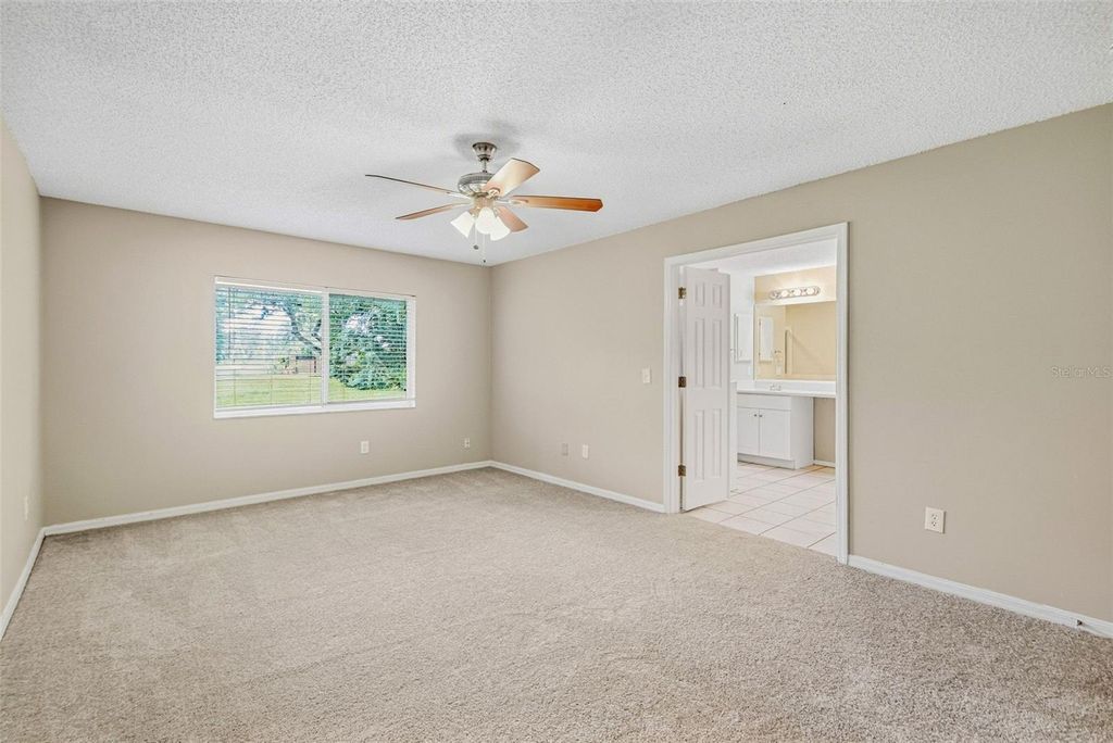 Image 29 of property listing at 16102 WARDEN PLACE, Tampa, FL 33647