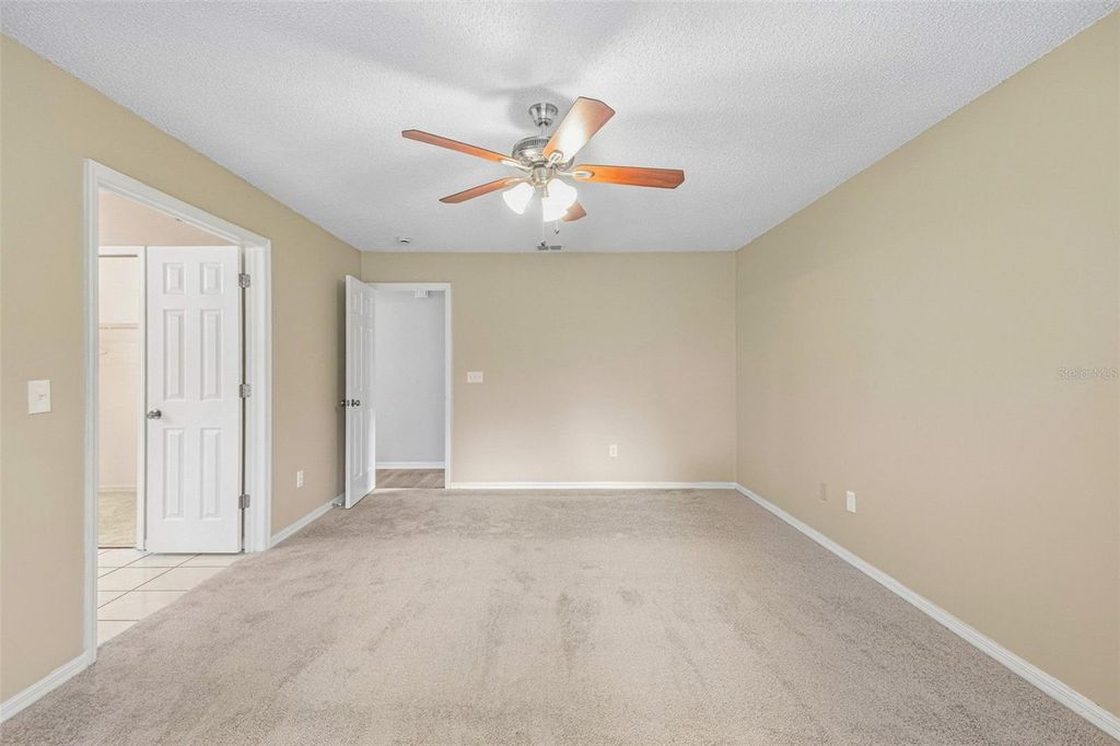 Image 32 of property listing at 16102 WARDEN PLACE, Tampa, FL 33647