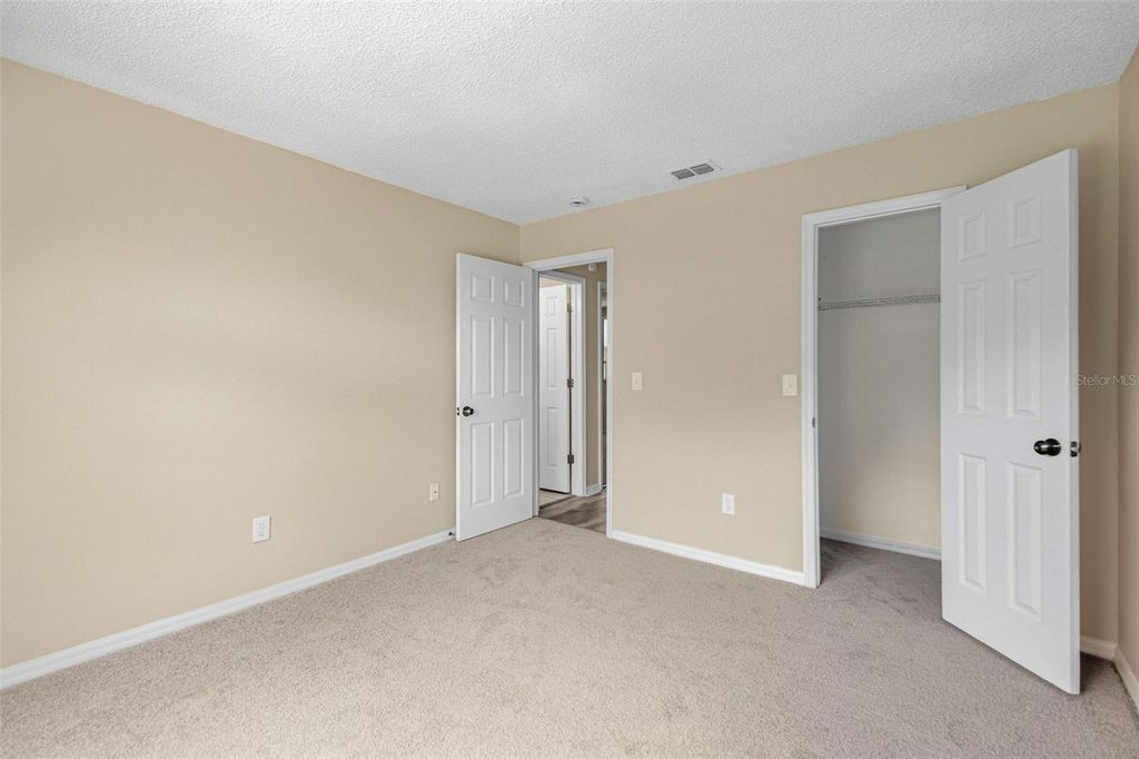 Image 37 of property listing at 16102 WARDEN PLACE, Tampa, FL 33647