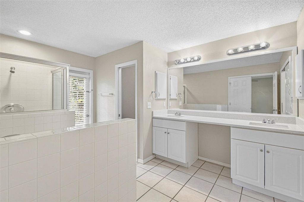 Image 48 of property listing at 16102 WARDEN PLACE, Tampa, FL 33647