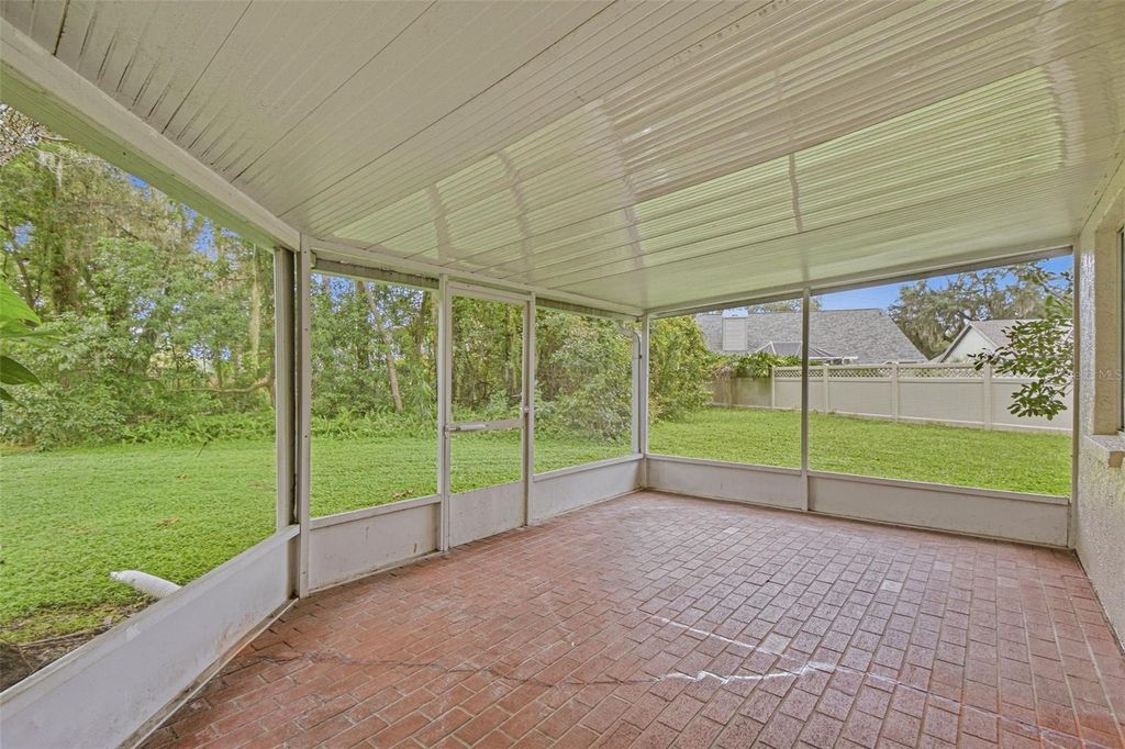 Image 55 of property listing at 16102 WARDEN PLACE, Tampa, FL 33647