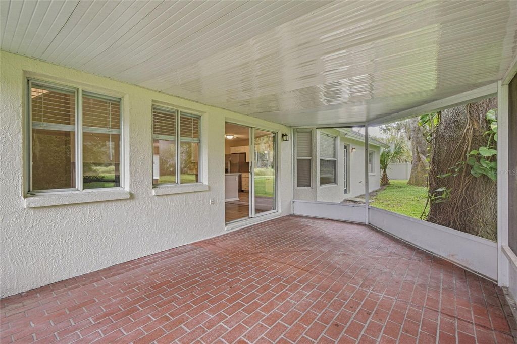 Image 56 of property listing at 16102 WARDEN PLACE, Tampa, FL 33647