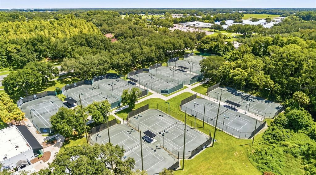 Image 61 of property listing at 16102 WARDEN PLACE, Tampa, FL 33647