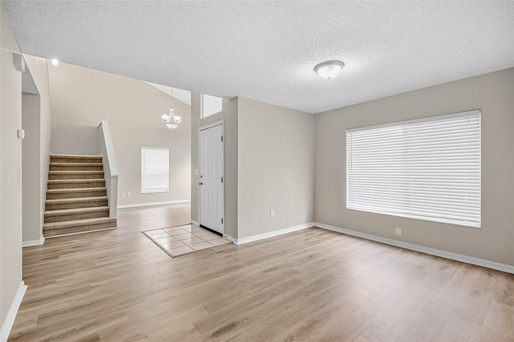 Image 10 of property listing at 16102 WARDEN PLACE, Tampa, FL 33647